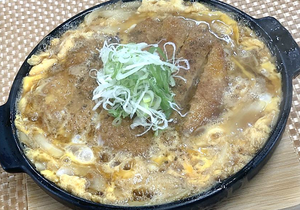 豚ヒレ煮カツ定食