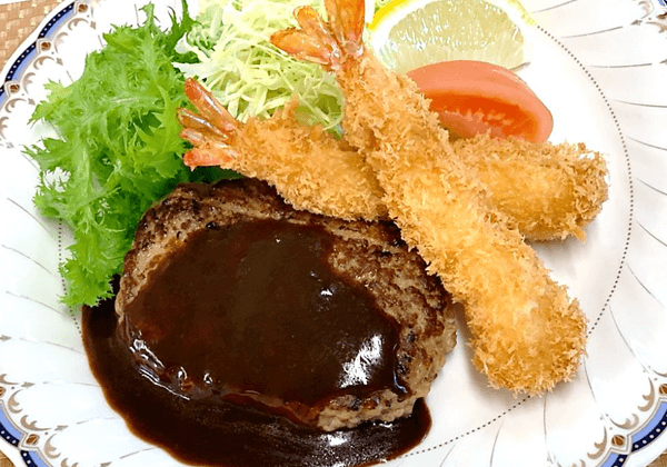ハンバーグとエビフライ定食